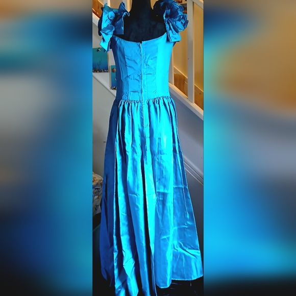 Vintage Gunne Sax Gorgeous Highlow Gown